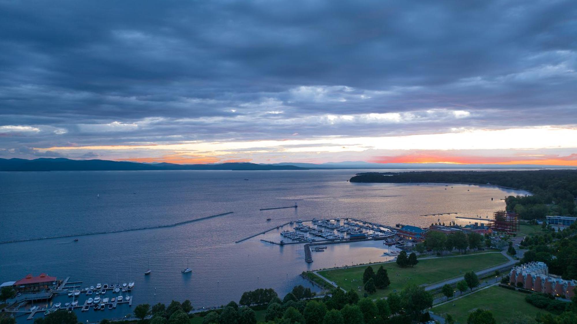 Hotel Champlain Burlington, Curio Collection By Hilton Exterior photo